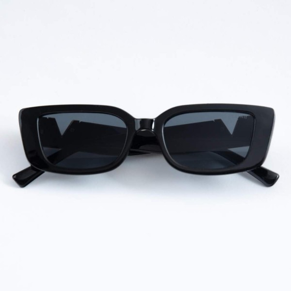Freya Black Freya Black