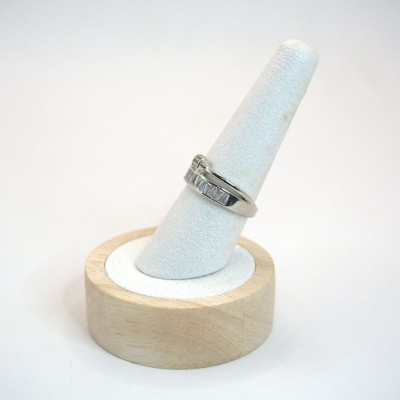 Ατσάλινο δαχτυλίδι ασημί μονόπετρο με σειρέ 