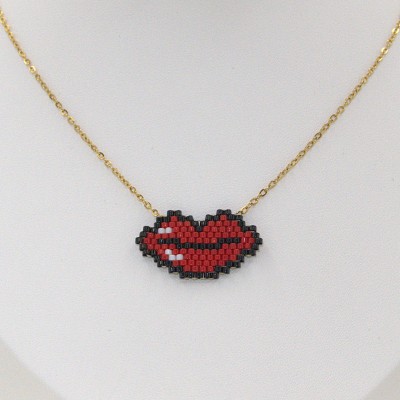 Πλεχτό σχέδιο με χάνδρες χείλη