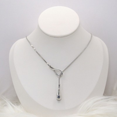 Ατσάλινο κολιέ δάκρυ με ρυθμιζόμενο μηχανισμό σε ασημί χρώμα