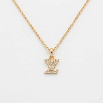 Ατσάλινο γυναικείο κολιέ σε χρυσό χρώμα με γράμματα διακοσμημένα με στρας