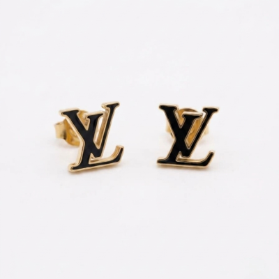 Χρυσά ατσάλινα καρφωτά σκουλαρίκια με γράμματα σε μαύρο χρώμα