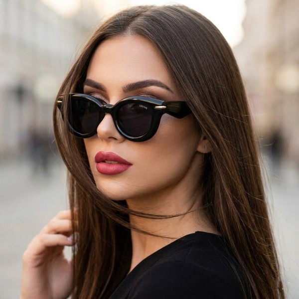 Rose Black